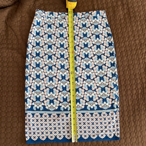 Max Studio Pencil Skirt - Picture 6 of 6